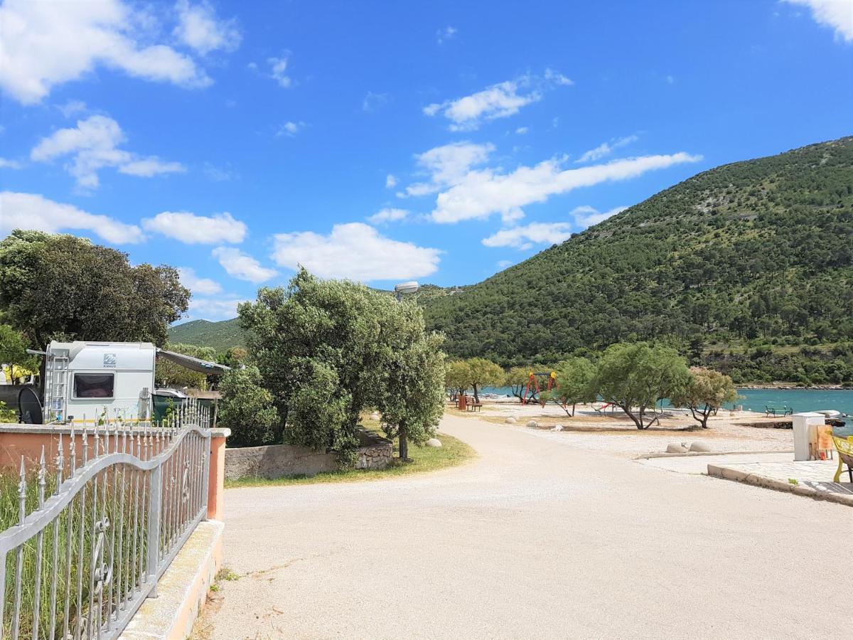 Auto Camp On The Beach - Grebaštica Buitenkant foto